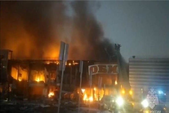 قتيل وأكثر من 10 مفقودين بانفجار في جزيرة جيرزي البريطانية