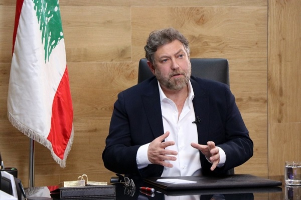 افرام متهكّماً: ما المشكلة في توقّف عمليّات الاستيراد والتصدير؟!