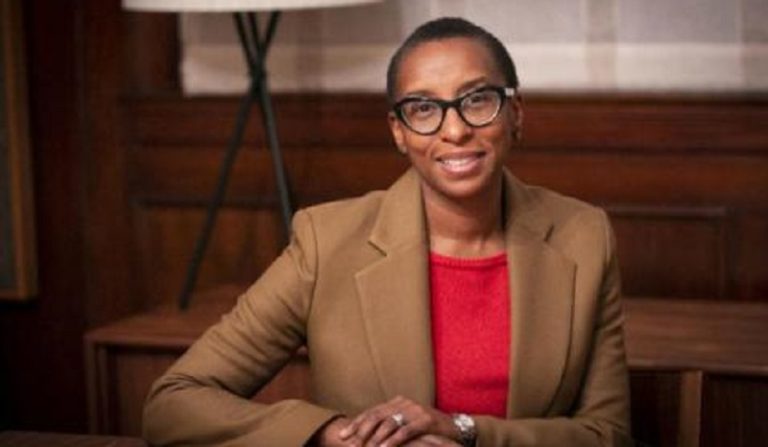 أول امرأة من أصول إفريقية رئيسةً لجامعة هارفارد