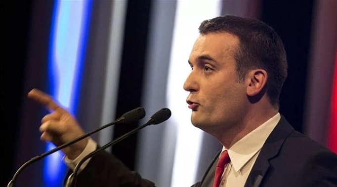 سياسي فرنسي: زيلينسكي يخطط لـ”سرقة القرن”