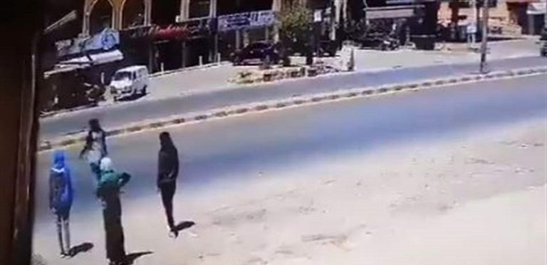 بالفيديو: صدم إمرأتين في سعدنايل