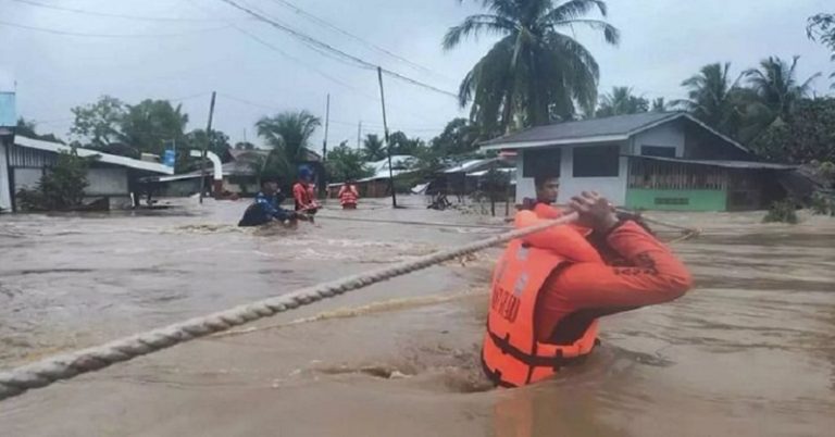بالفيديو: مصرع 55 شخصًا بفيضانات في الكونغو