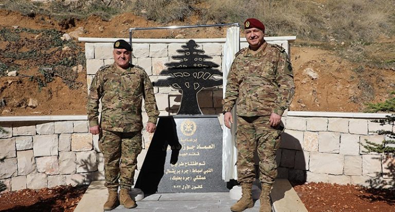 كان يستعملها الإرهابيون.. عون يفتتح طريقاً للعسكريين على الحدود