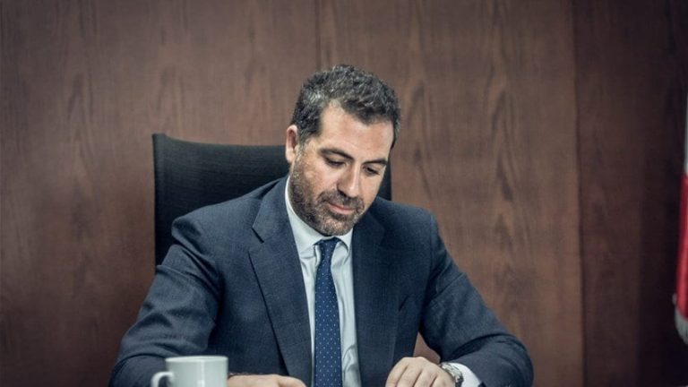 بعد تسميتهم بـ”المجموعة المصرفية”.. السعد يرد على بو صعب