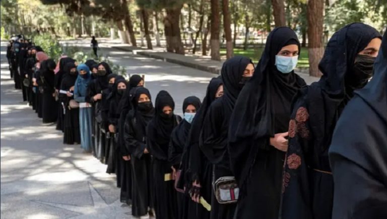 الأمم المتحدة: سنجتمع مع طالبان لتوضيح قراراتها بشأن النساء