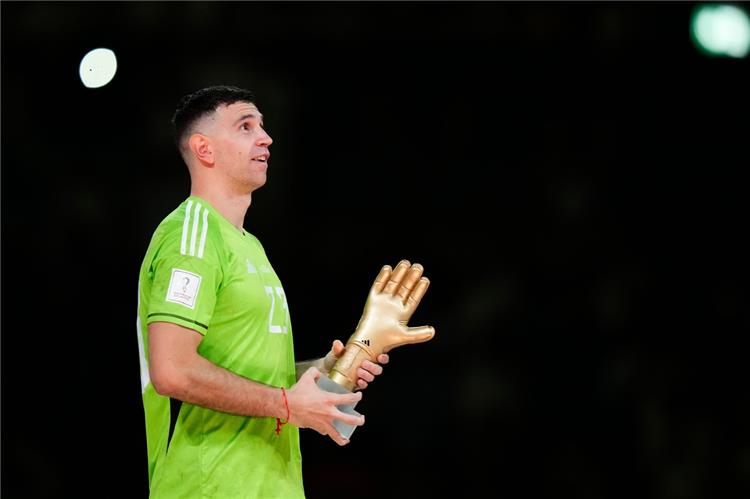 مطالبة فرنسية بالتحقيق مع حارس مرمى الأرجنتين