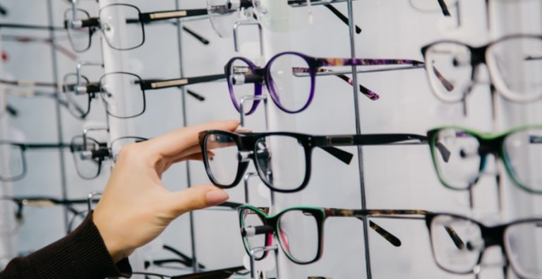 6 أسباب “مدمّرة” للعين تقود إلى ارتداء النظارات.. ما هي؟