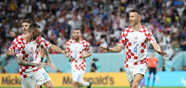 تألق ليفاكوفيتش يقود كرواتيا لربع نهائي كأس العالم