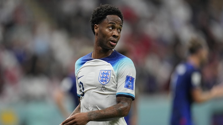 الاتحاد الإنكليزي يعلن عودة سترلينغ إلى معسكر منتخب “الأسود الثلاثة”