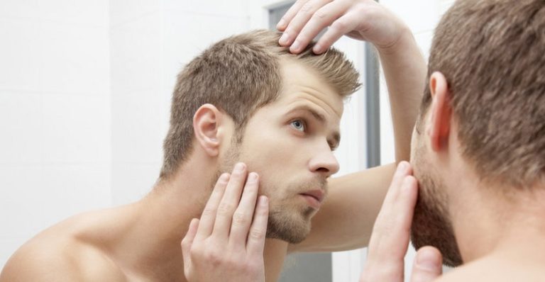 “زرع السوالف”.. إجراء تجميلي يزداد رواجا بين الرجال