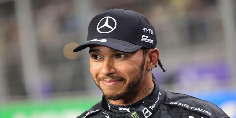 هاميلتون: لا بد ان نفوز بالسباقات مجددًا