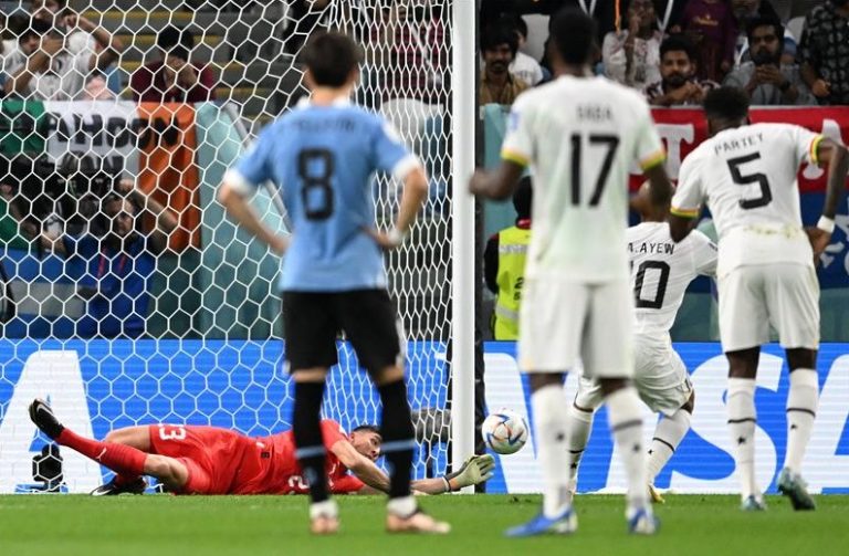 ثنائية غير كافية للاوروغواي في مرمى غانا