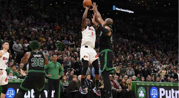 NBA: سقوط متصدري المجموعتين الشرقية بوسطن سيلتيكس والغربية فينيكس صنز