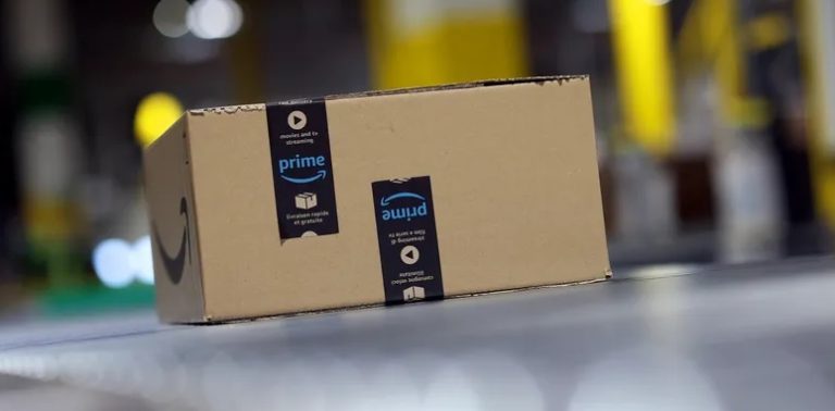 اشترت لطفلتها “لابتوب”.. فكانت الصدمة داخل “صندوق أمازون”