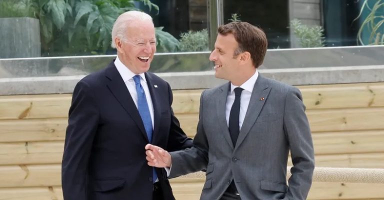ماكرون يحاول فصل “النووي” عن الرئاسة: “3 خيارات” للنقاش مع بايدن!