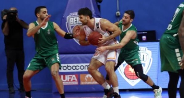 الحكمة يسحق ليدرز ويبقى متصدراً لدوري السلة اللبناني