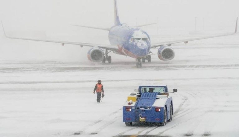 إلغاء 2000 رحلة طيران بأميركا بسبب الطقس