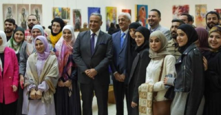 معرض تشكيلي لطلاب الماستر في كلية الفنون