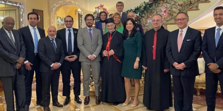 لماذا التقى الراعي السفراء العرب في روما بدلاً من بيروت؟