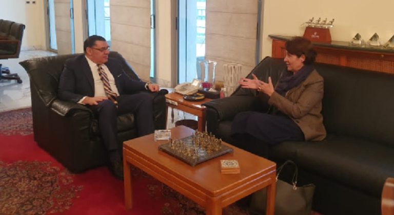 فرنسا ومصر: حل الأزمة مسؤولية اللبنانيين