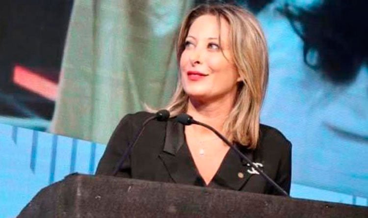 أيوب:عسى أن تشع نجمة الميلاد بالنور الذي يضيء آخر النفق المظلم