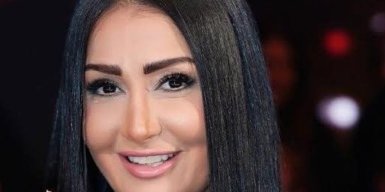 بعد طلاقها.. إطلالة لغادة عبد الرازق بالأسود(صور)