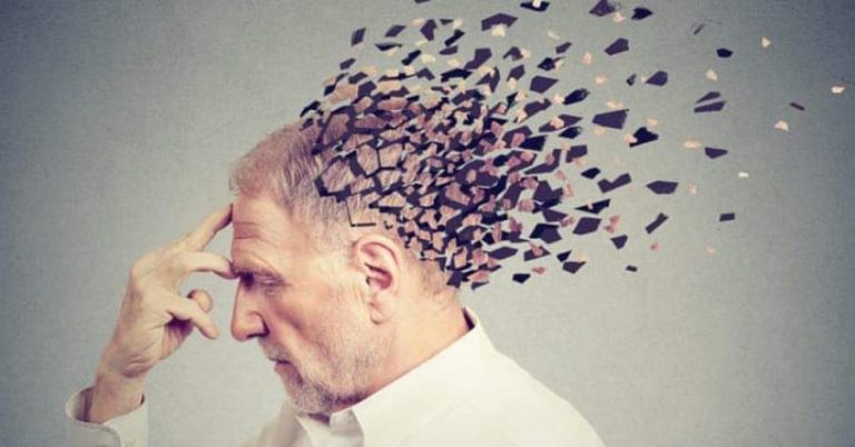 الكشف عن سبب غموض الألزهايمر.. دراسة تقدم فرضيات جديدة