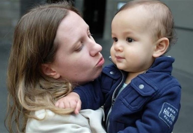 إسحاق أصغر ضحايا 4 أب.. ماذا قالت والدته في زمن العيد؟