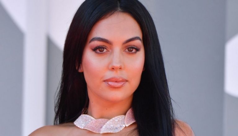 جورجينا رودريغيز تزور “كاتارا”