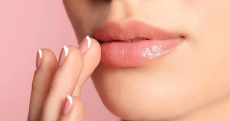 نصائح لحماية الشفاه في الشتاء