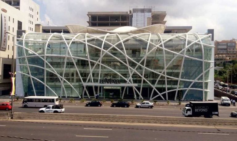 بالفيديو.. احتكاك كهربائي في “LE MALL” ضبية