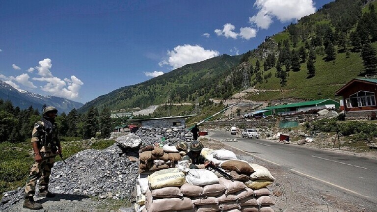 ماذا يجري على الحدود الصينية الهندية؟