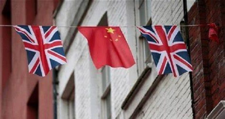 الصين تسحب 6 دبلوماسيين من بريطانيا