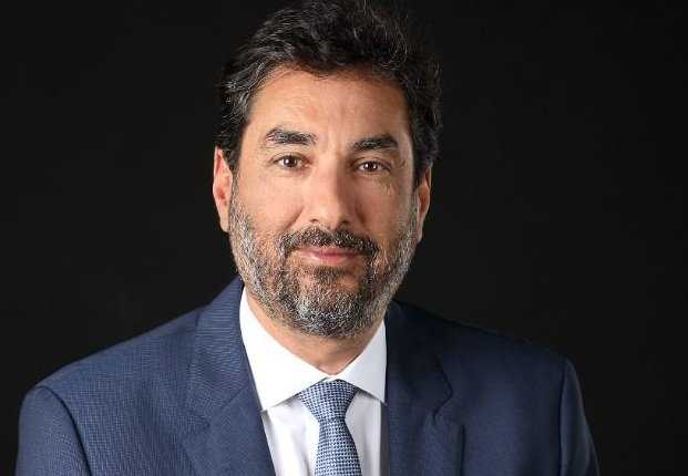 وضاح الصادق: البعض يريد إسقاط الدستور لمصلحة تفسير طائفي