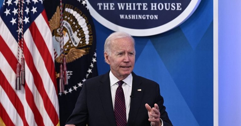 البيت الأبيض ينفي تورط بايدن في تهم ترامب