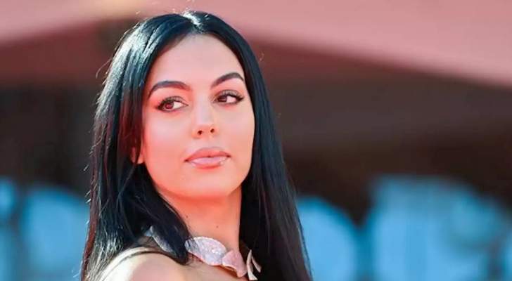 جورجينا “مُلك يمين” رونالدو! (صورة)