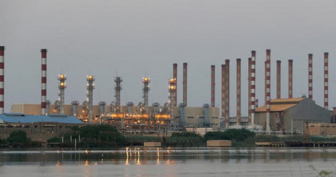 إيران تحد من تزويد سوريا بالنفط بأسعار رخيصة