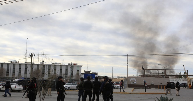 بالفيديو.. عربات مصفحة وعصابات تقتحم سجناً بالمكسيك