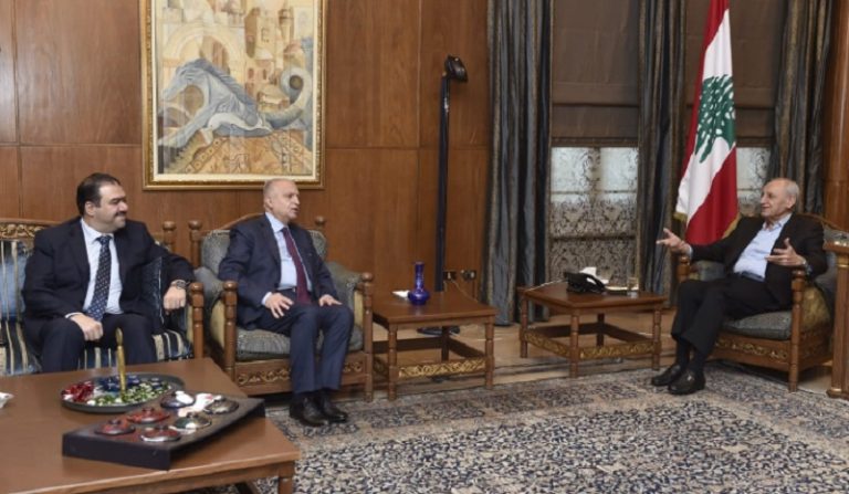 بري يبحث شؤوناً تربوية وانمائية والعلاقات العراقية