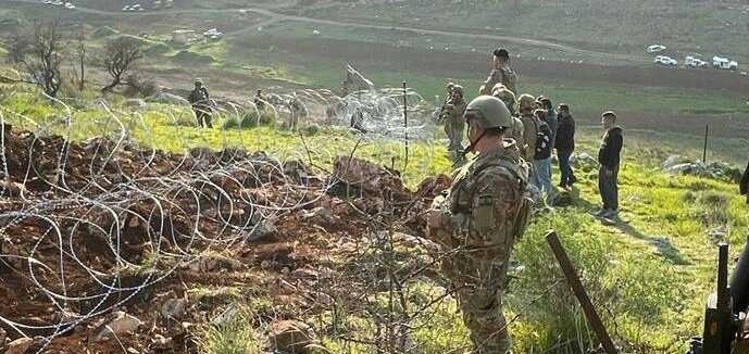 بالصورة: الجيش يزيل خرقاً للعدو الإسرائيلي