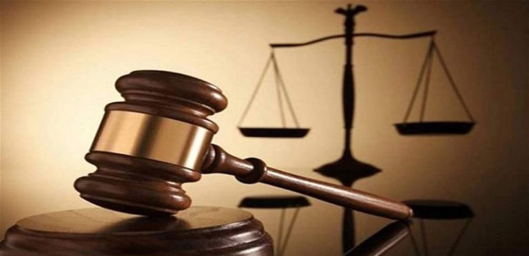 عويدات للبيطار: يدكم مكفوفة بحكم القانون