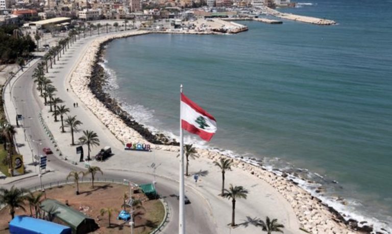 بالصورة – الصدفة تنقذ عائلة في صور من كارثة!