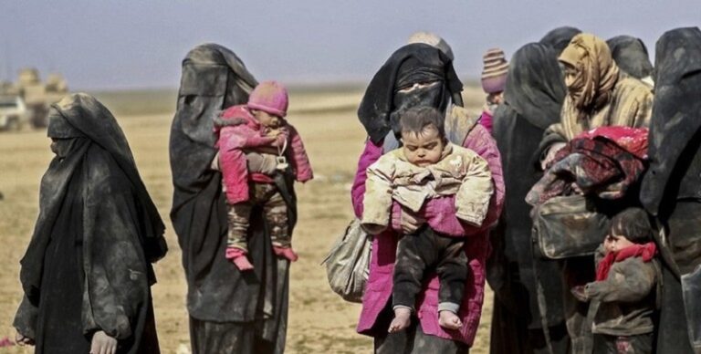 القضاء الكندي يأمر بإعادة 4 رجال من مخيمات سوريا