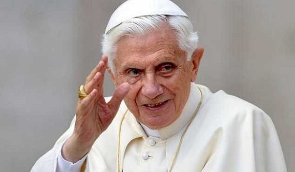 جثمان البابا بنديكتوس يسجى في كاتدرائية القديس بطرس