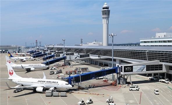 إلغاء أكثر من 60 رحلة بعد هبوط طائرة اضطرارياً في اليابان