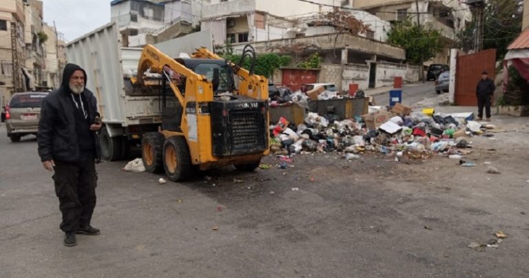 “الحزب” يواصل رفع النفايات عن صيدا