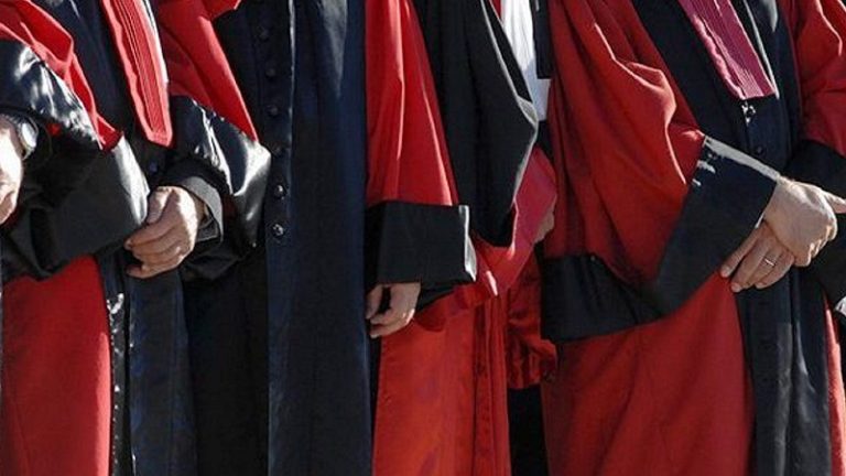 القضاة القضاء