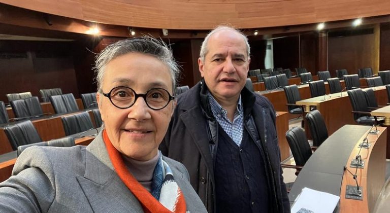 خلف يُذكر باعتصامه في المجلس منذ 11 يوماً