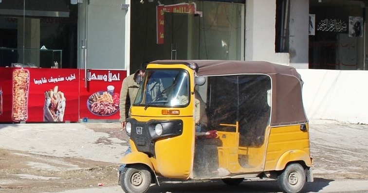 “تاكسي الغلابة”.. يحل أزمة التنقل في عكار