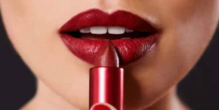 تطوير أحمر شفاه يبعد الفيروسات